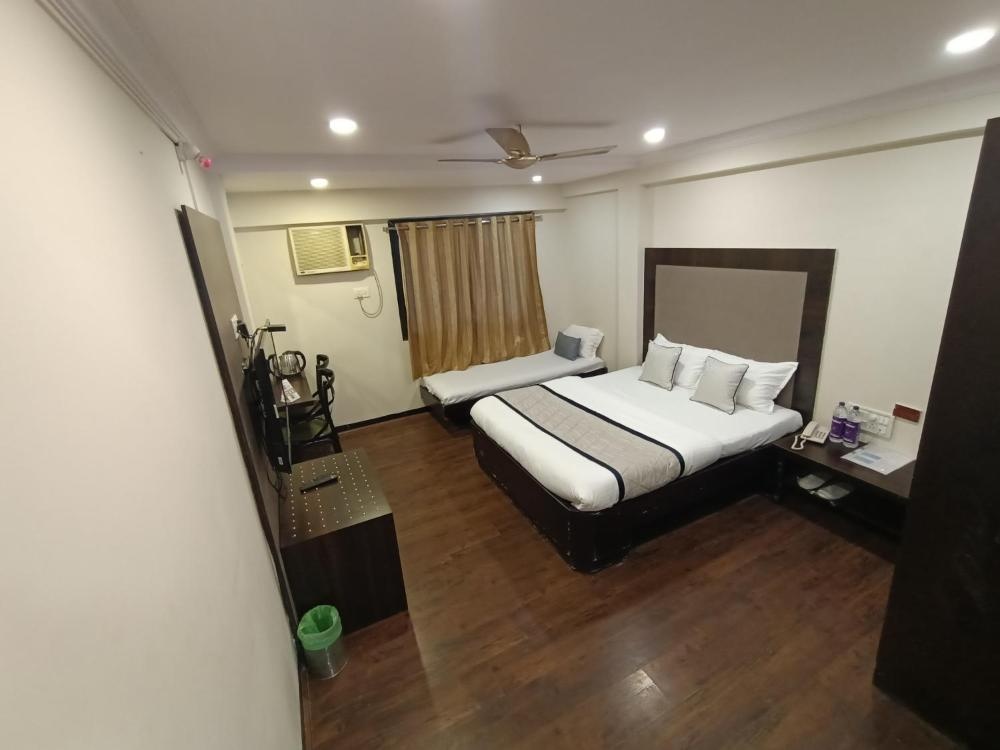 Room image 5
