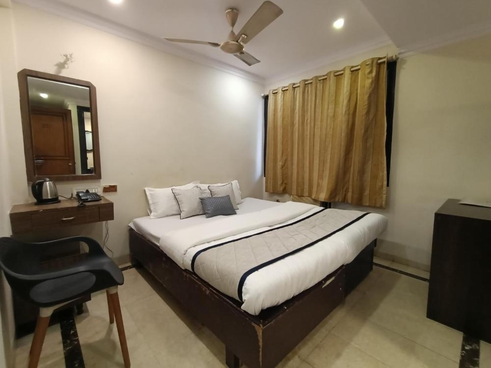 Room image 3