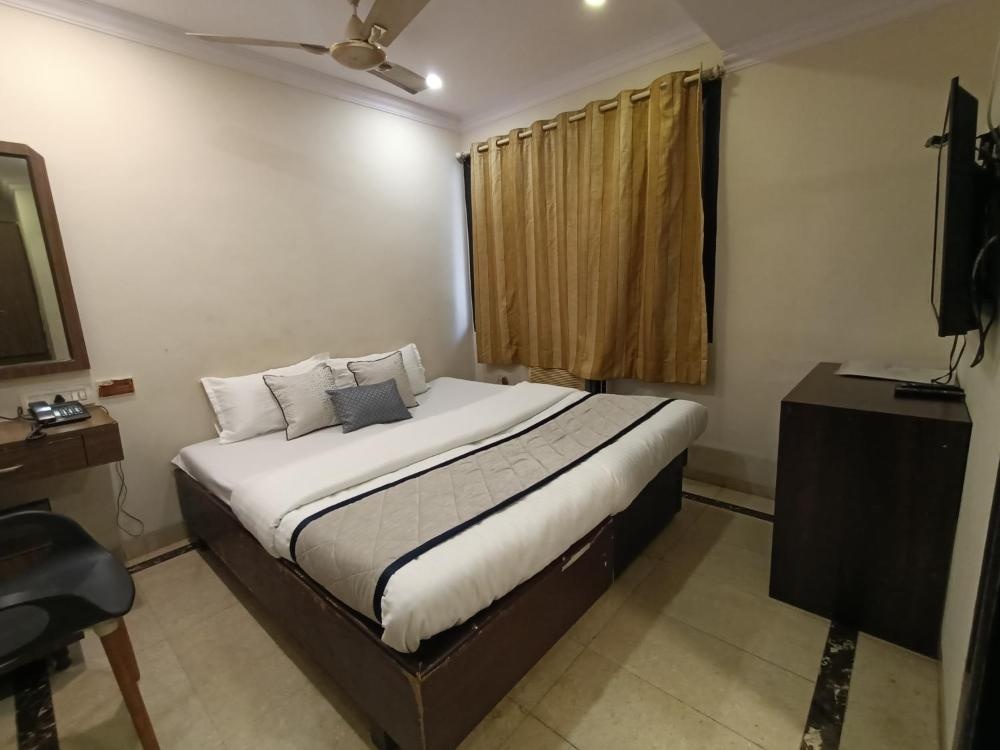 Room image 2