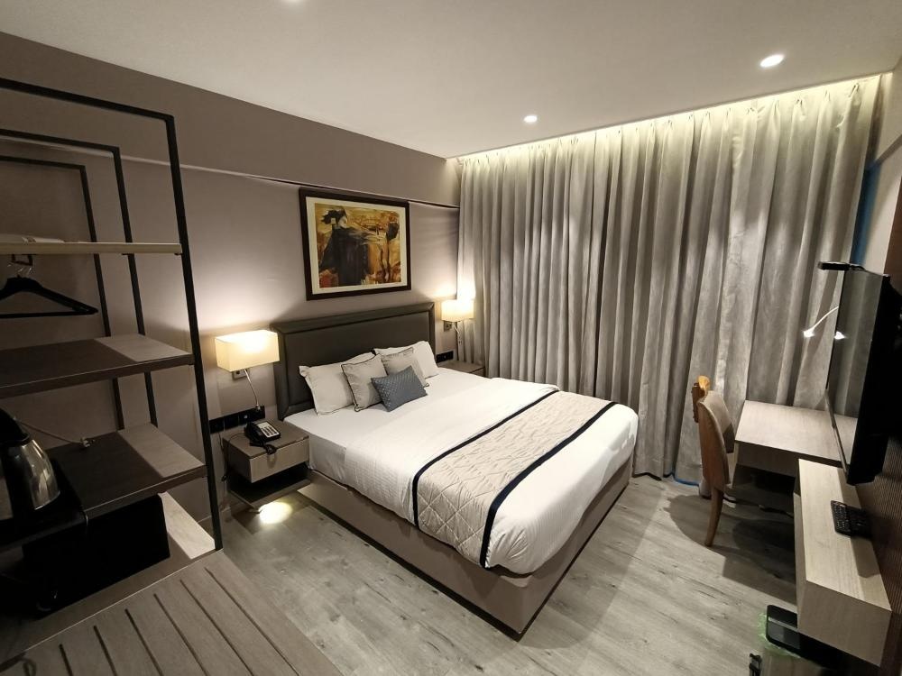 Room image 4