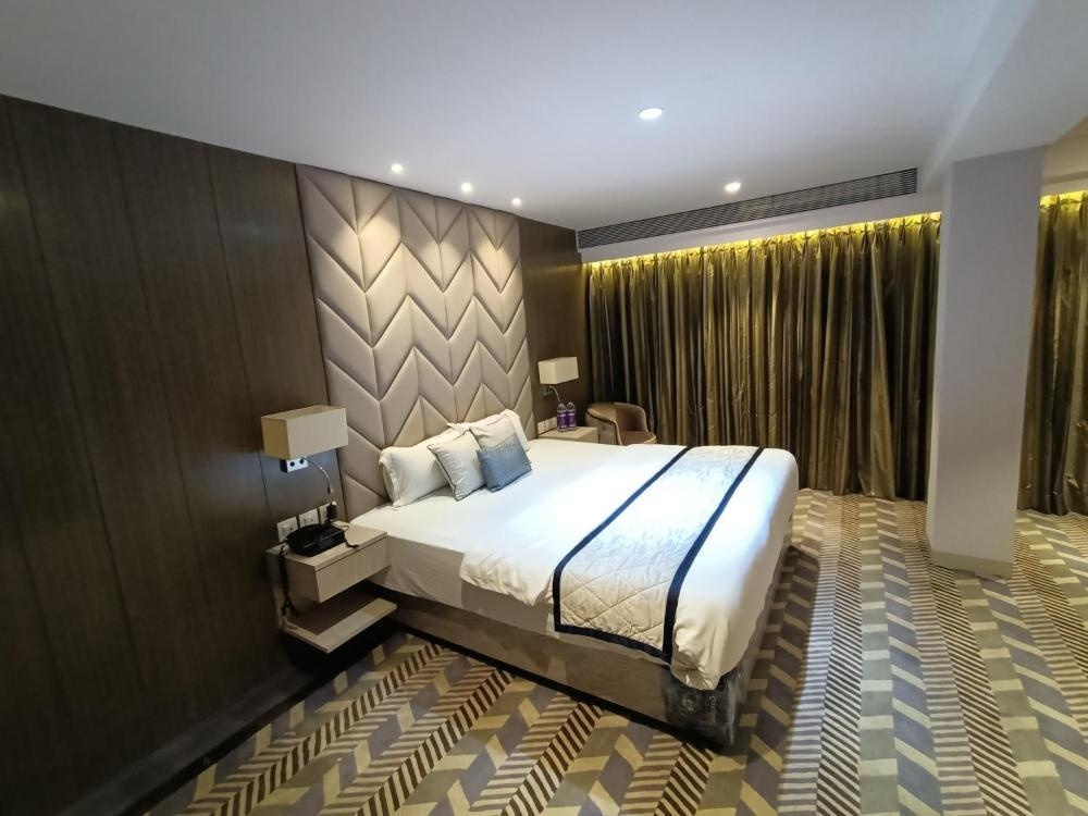 Room image 4