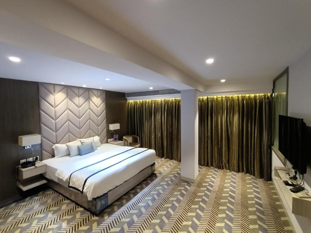 Room image 3